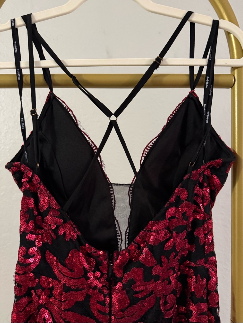 FashionNova Red Black Sequin Floral Maxi Dress Open Back Formal Evening MEDIUM - Picture 5 of 5